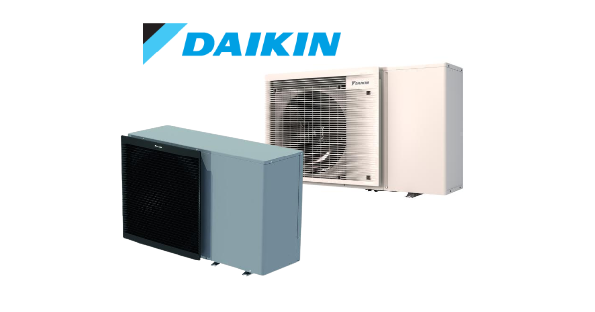Dwie pompy ciepła firmy Daikin, nad nimi logotyp firmy